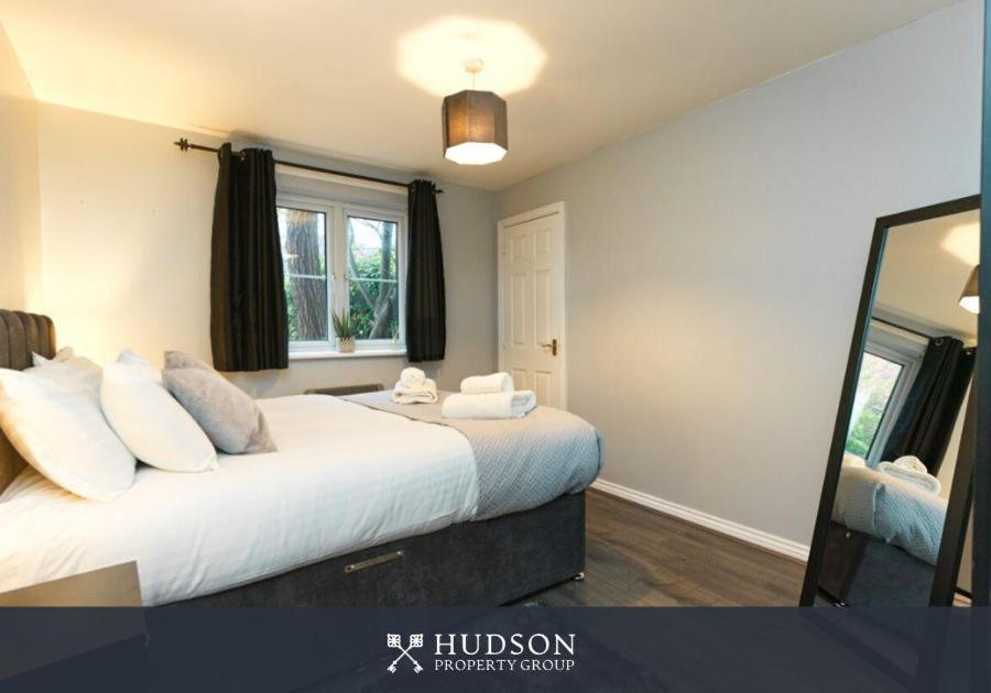 Telford 2-Bedroom Apartment ภายนอก รูปภาพ